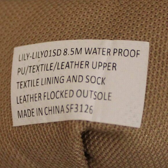 NWOT: Blondo Waterproof Sneakers - Sz 8.5 - Picture 9 of 12